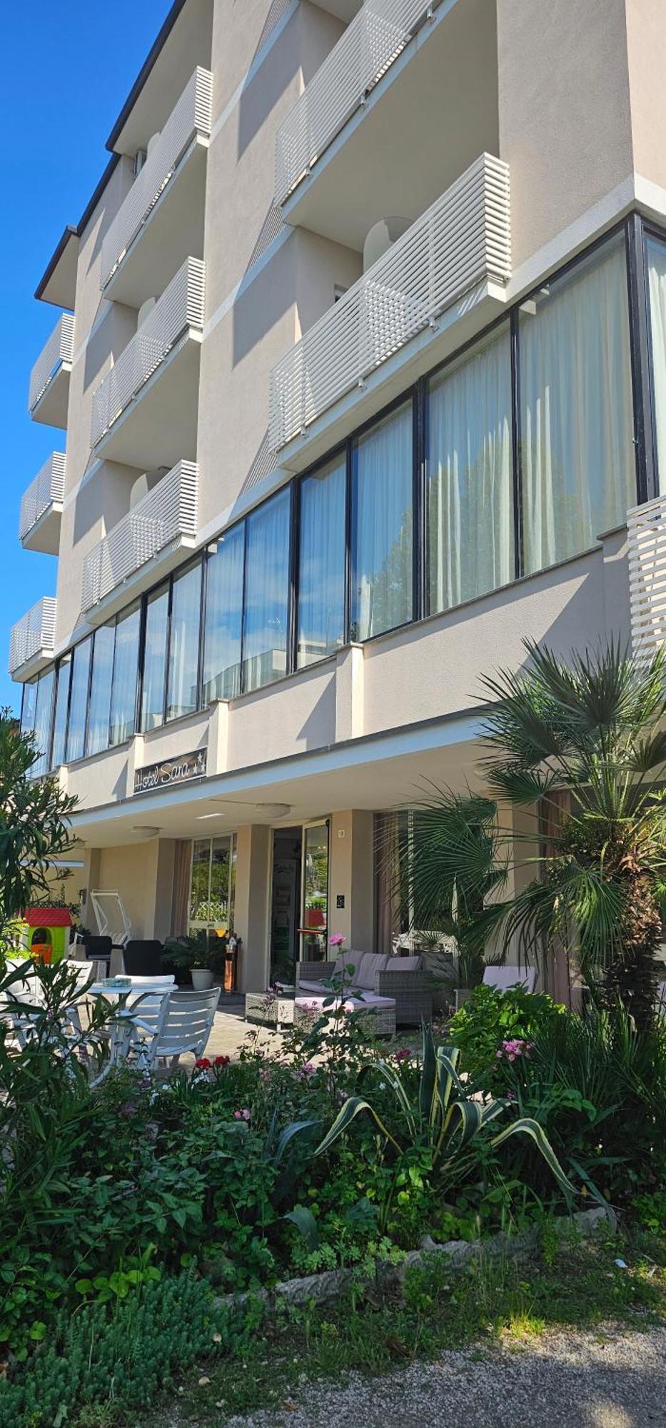 Hotel Sara Cesenatico Exterior foto