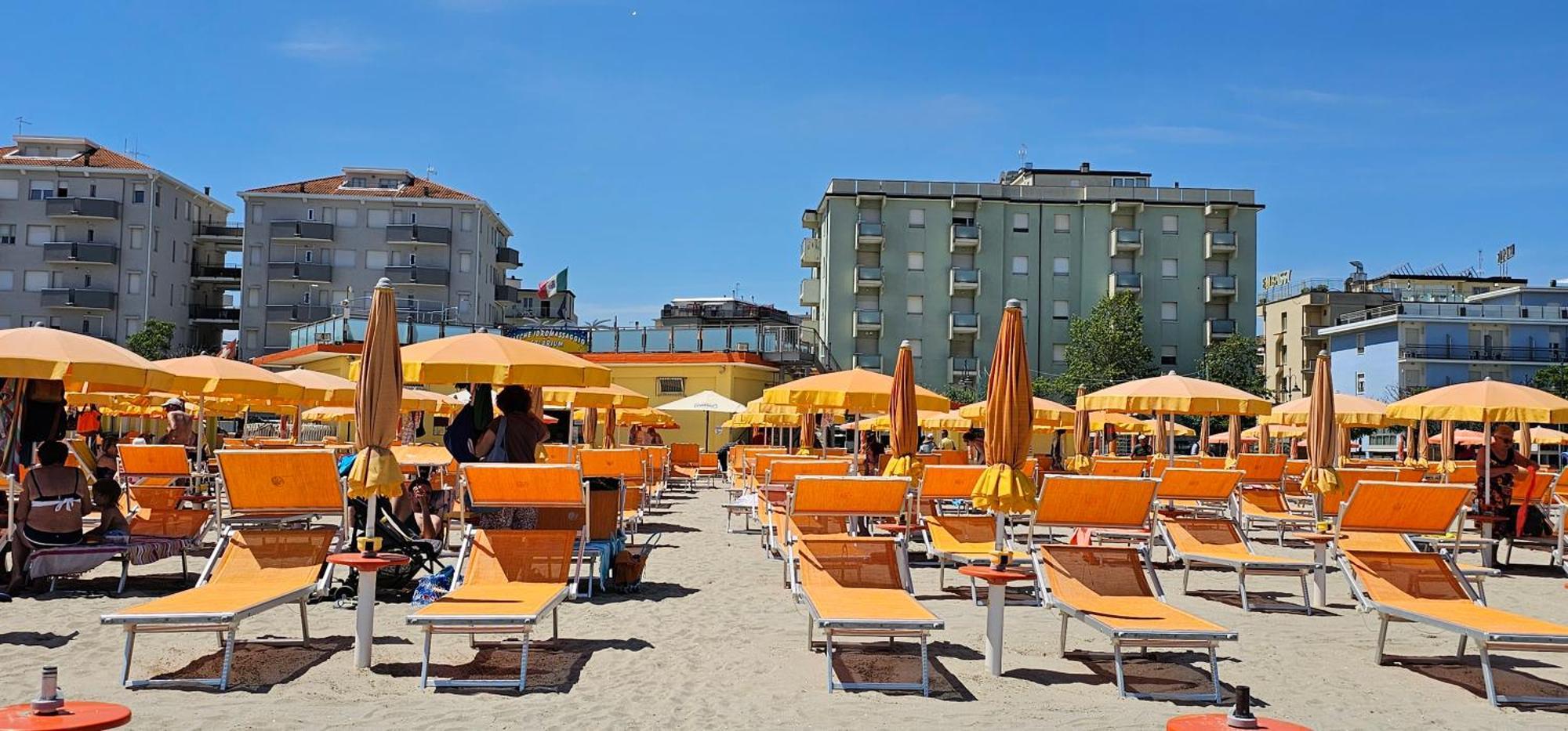 Hotel Sara Cesenatico Exterior foto